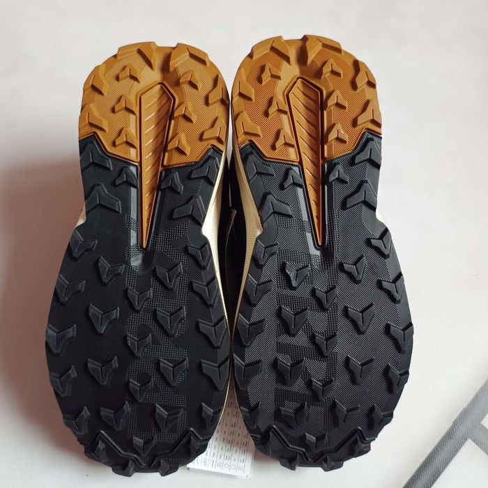 нові оригінальні Adidas Terrex розпаровка лівий p36 правий р36.5 довжи