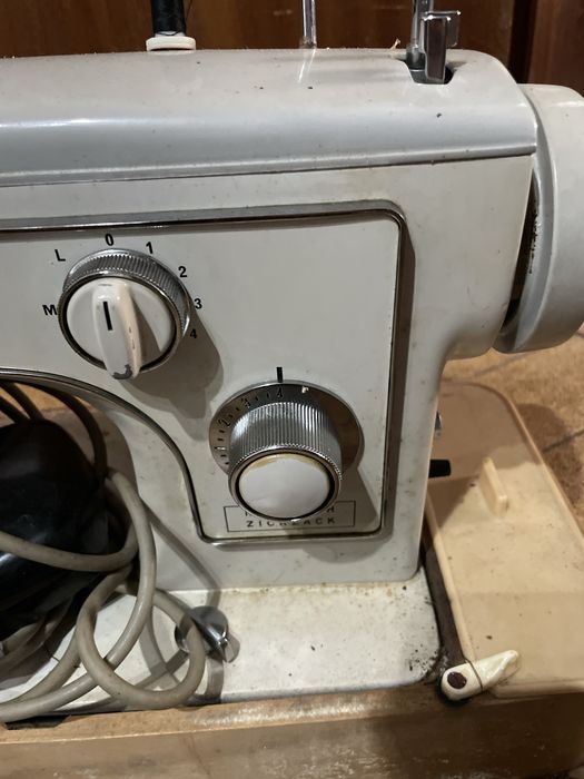 Maquina de costurar