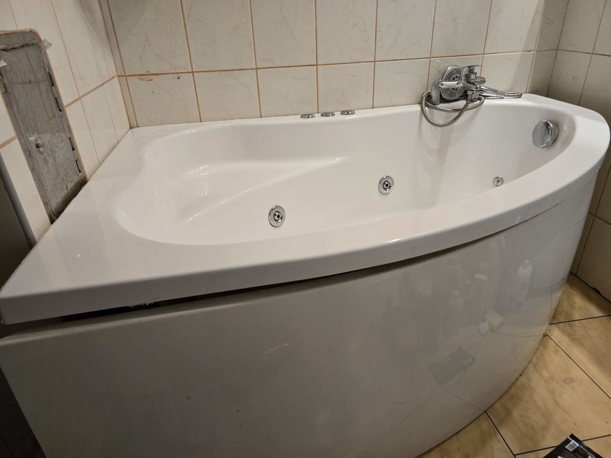 Wanna z hydromasażem