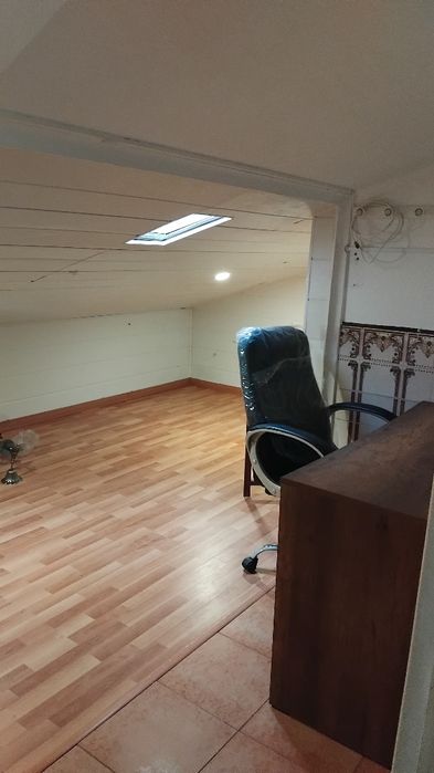 Quarto com escritorio