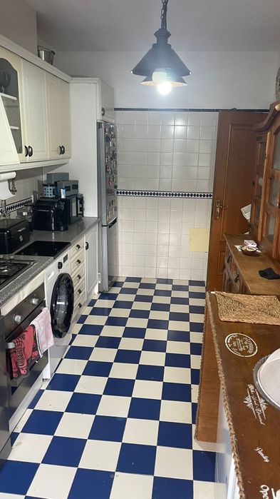 Quarto no meco aluga-se