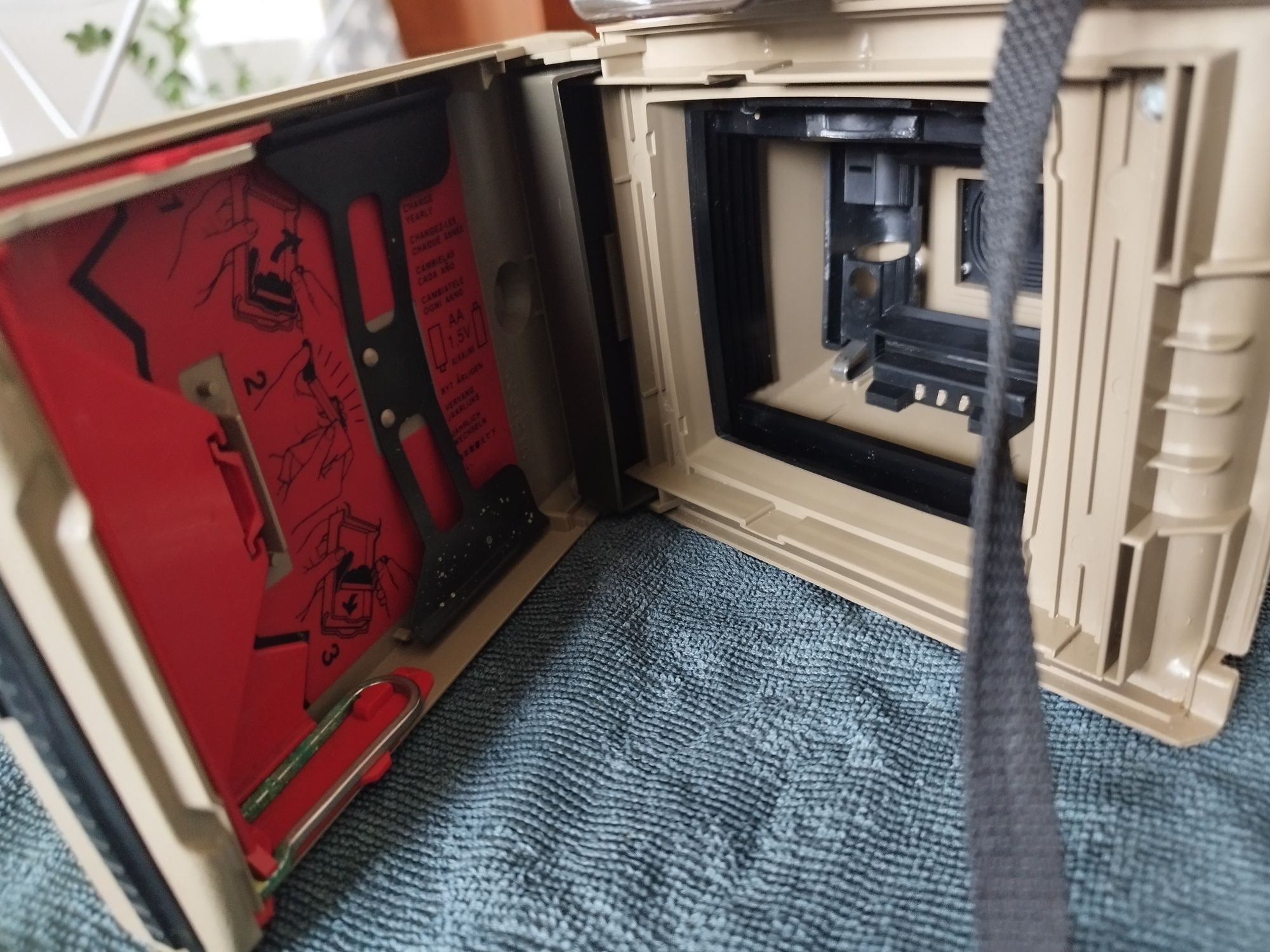 Polaroid Land Camera EE22 – stan idealny | migawka działa | aparat kol