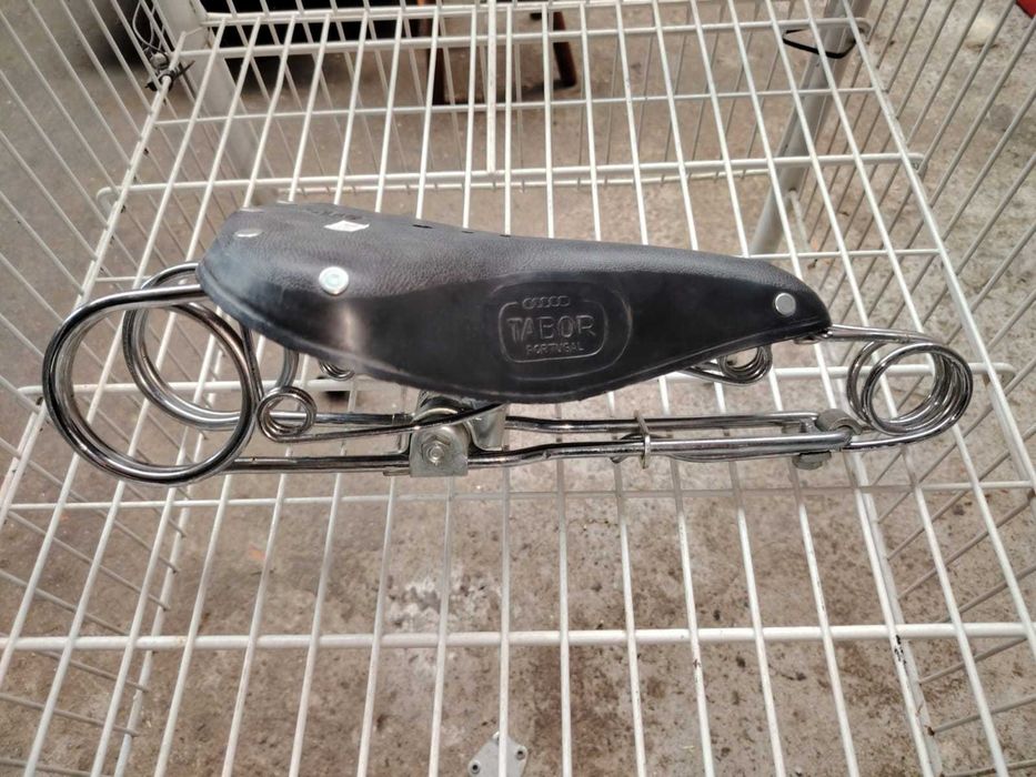 Assento e suporte de bicicleta pasteleira