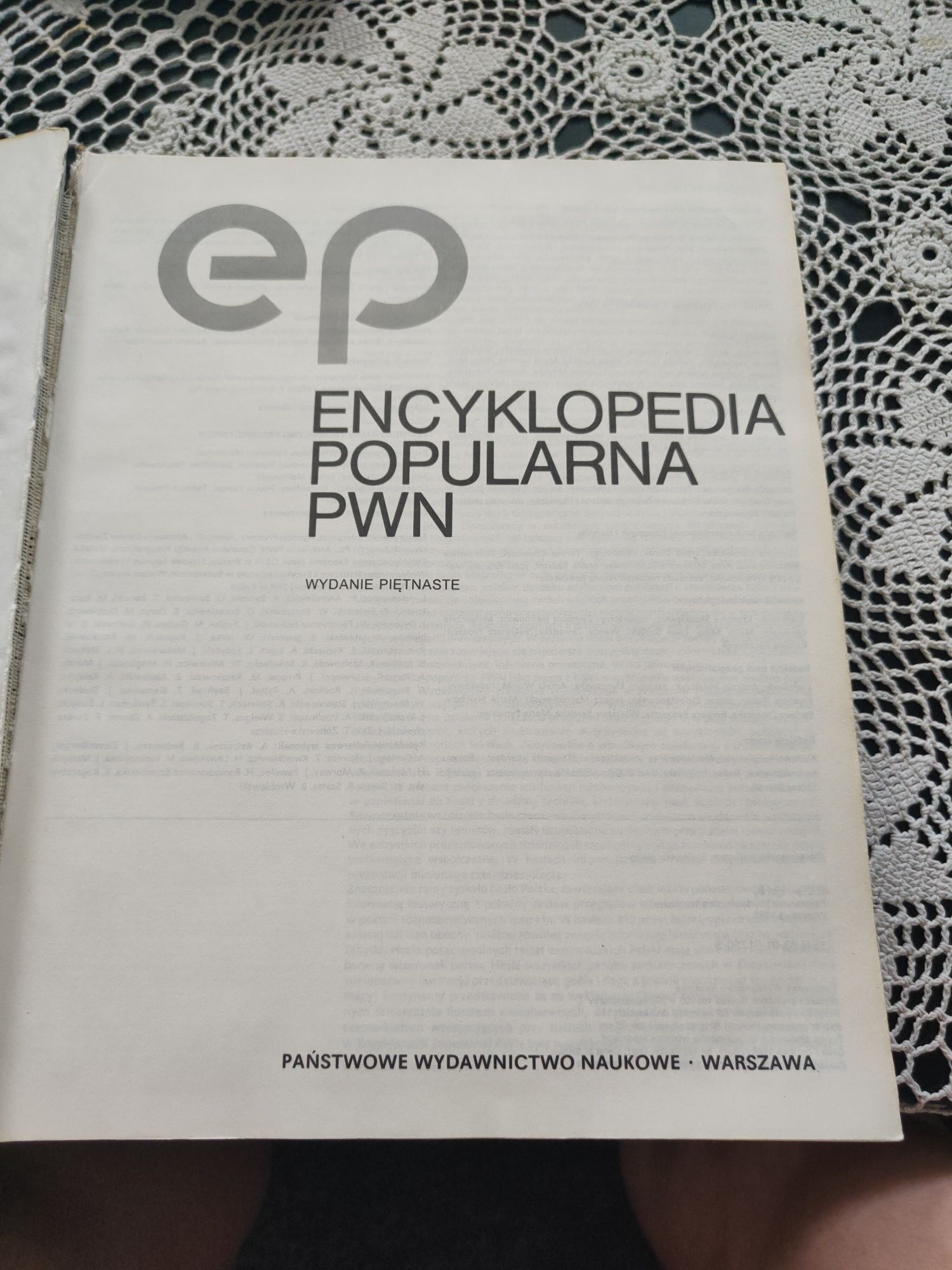 Encyklopedia popularna PWN.