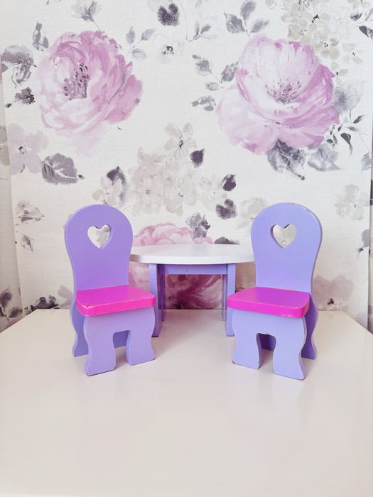 Drewniane meble do domku dla lalki, krzesło stolik