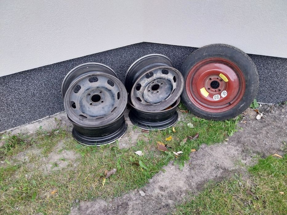 Sprzedam felgi plus doiazduwke 15 cali rozstaw 4× 208 peugeot lub reno