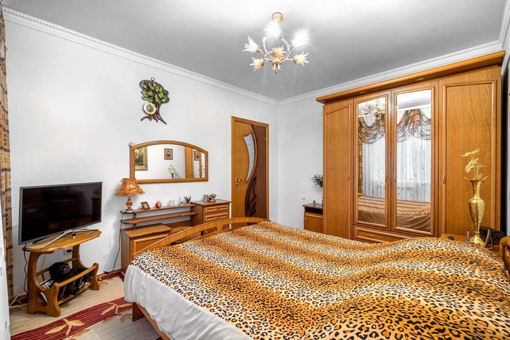 Пропоную для купівлі 3 кімнатну квартиру на вул.Леонтовича