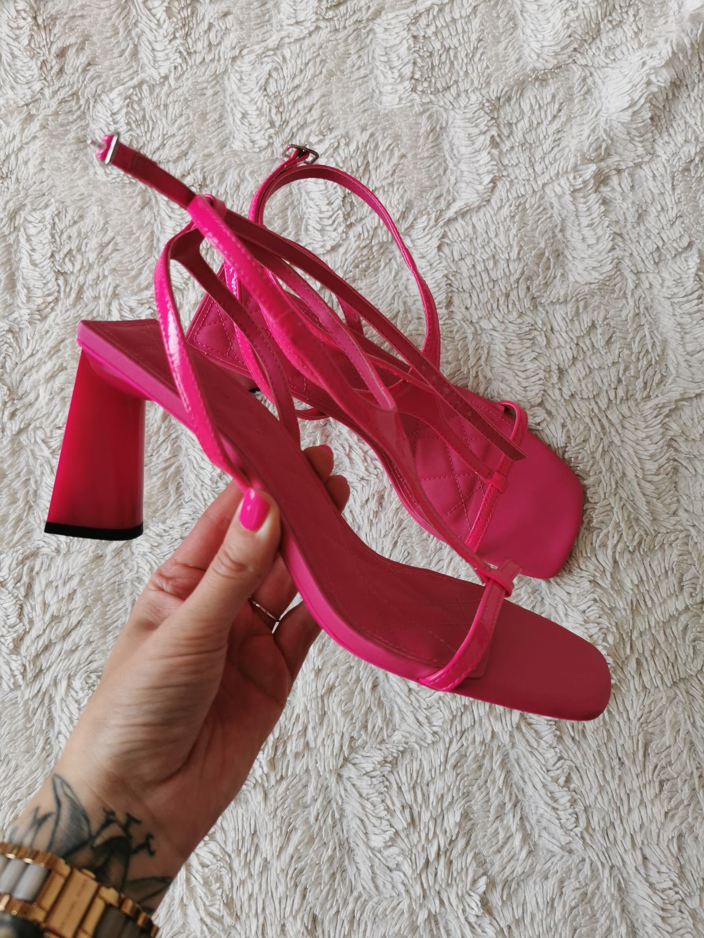 Różowe sandałki buty na obcasie Bershka pink sandals shoes 39 8 cm