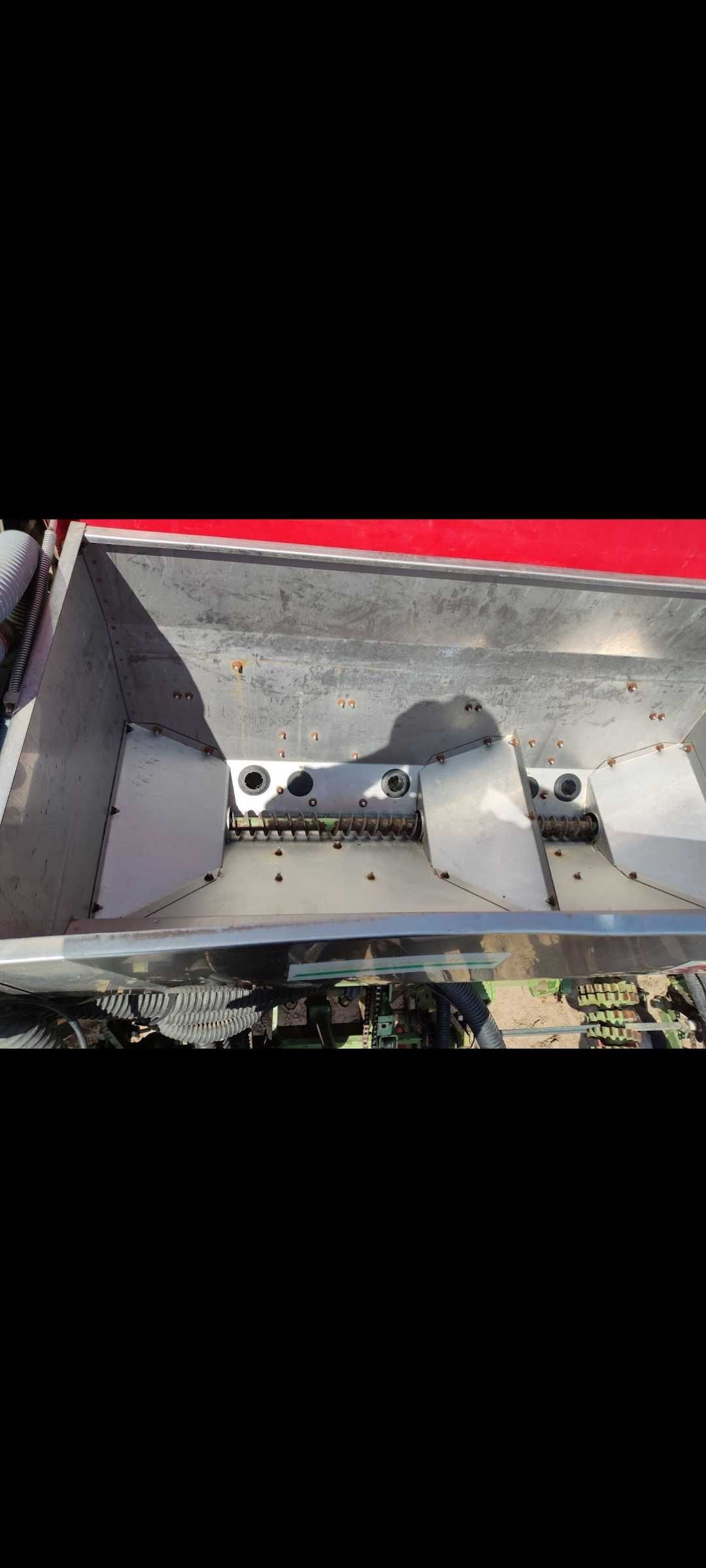 Siewnik pneumatyczny Kuhn Planter Nodet