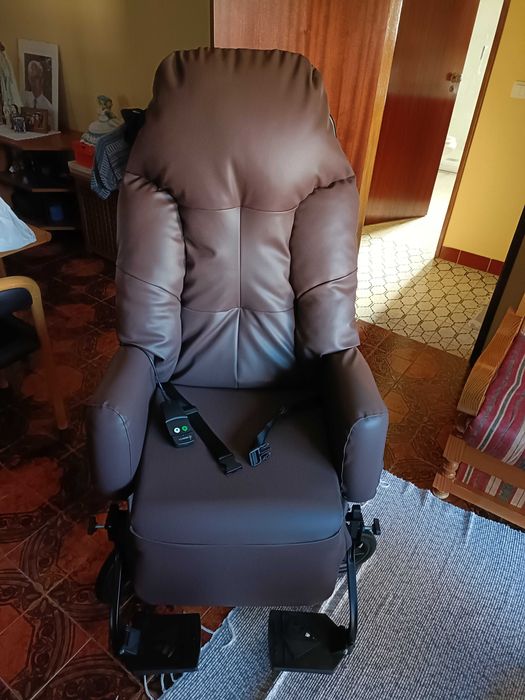 Poltrona basculante para uso interno e externo