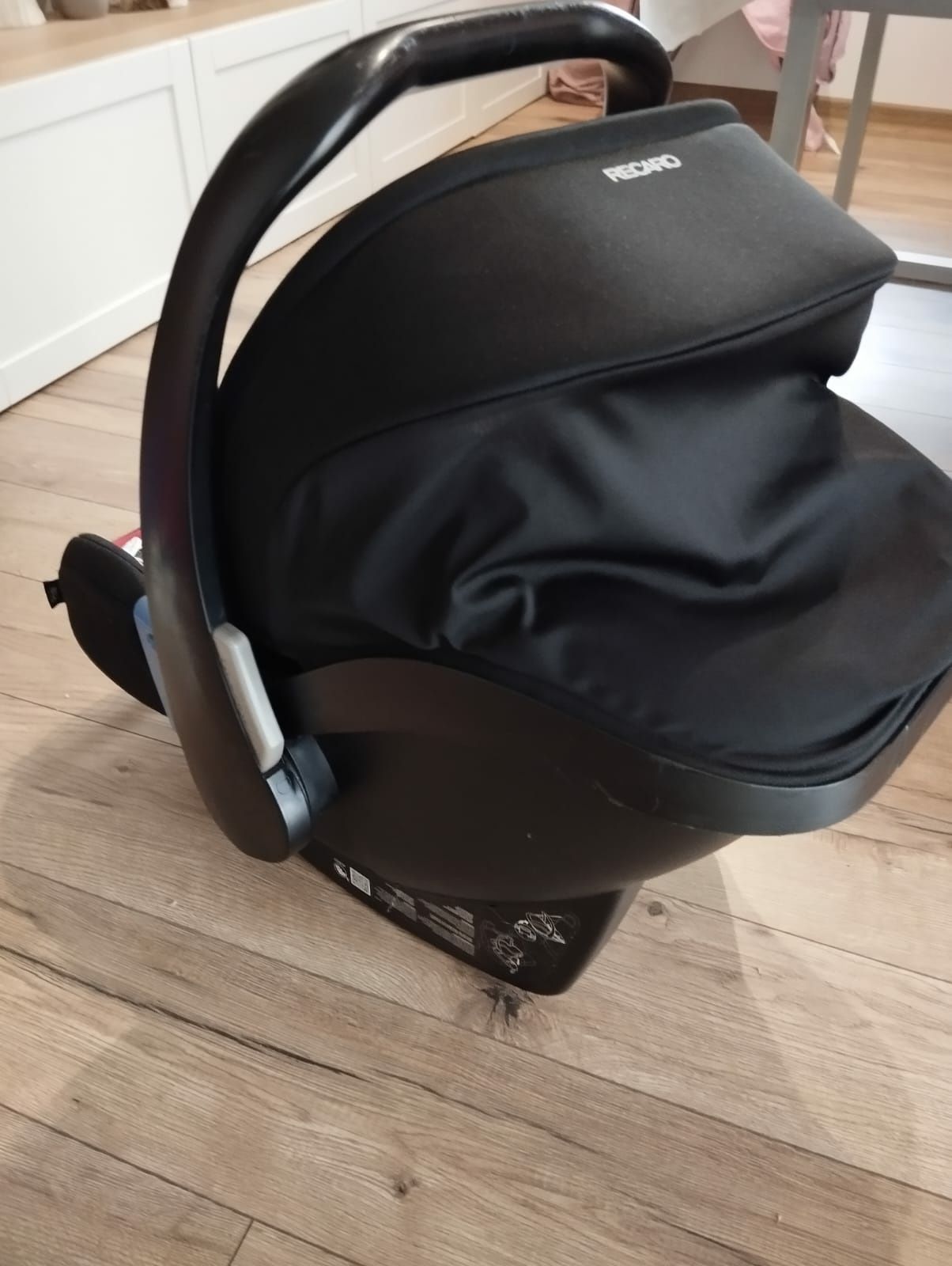 Fotelik nosidełko+ baza ISOFIX Recaro