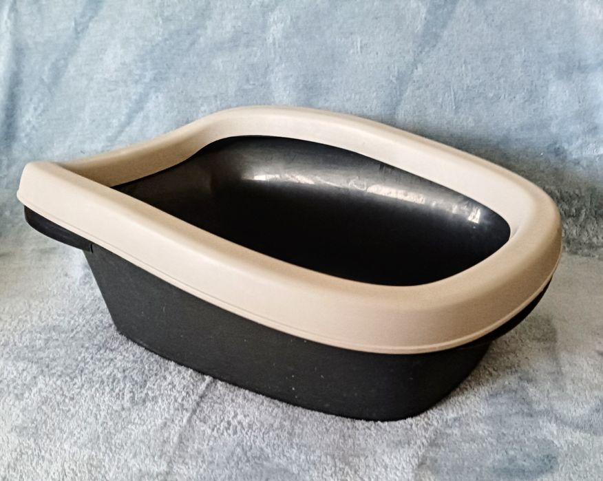 Kuweta mini plastikowa.