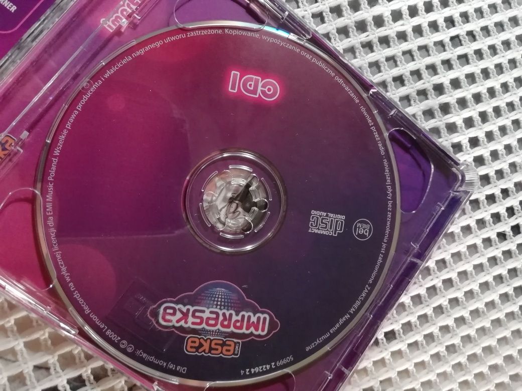 Sprzedam płyty CD składanka radio eska.