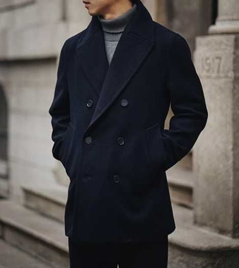 Мужское полупальто темно-синее двубортное плотное пальто