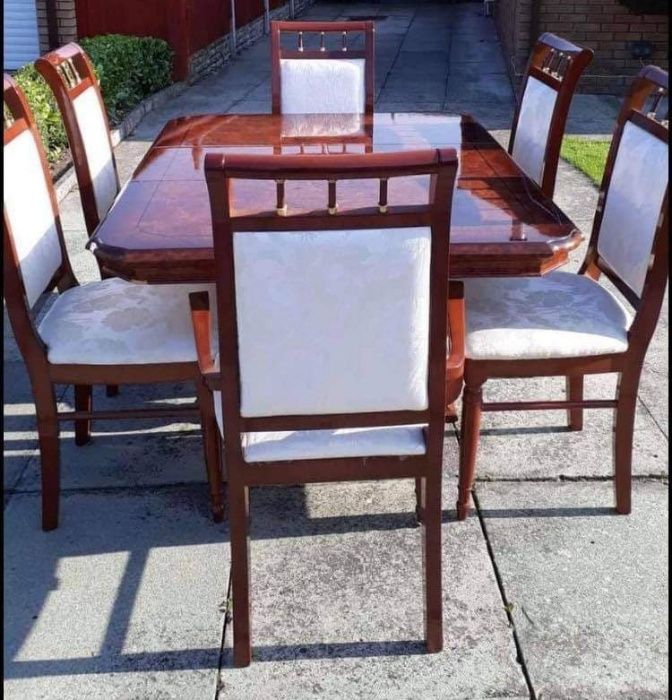 Piękny stół Włoski i komplet krzeseł