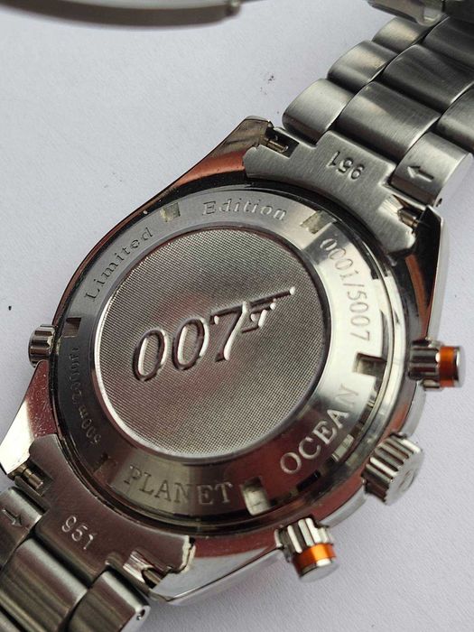 Годинник хронограф кварц , крупний чоловічий гарний робочий стан