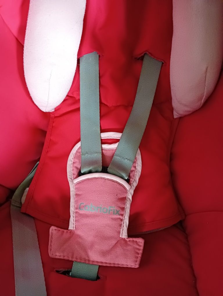 Fotelik  różowy Maxi Cosi cabriofix 0-13 kg nosidełko