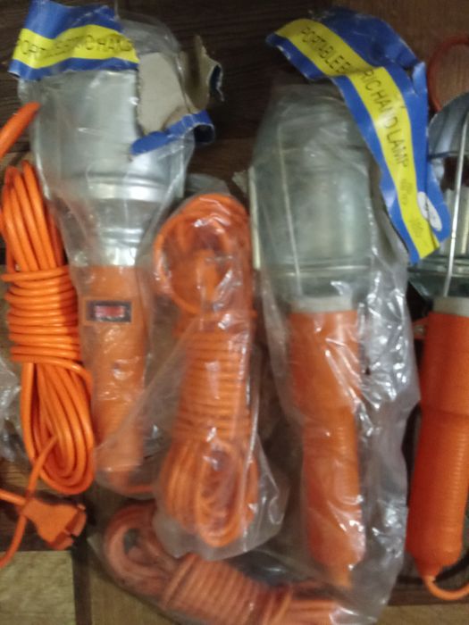 Лампы- переноски одним лотом