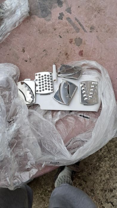 НОВЫЙ Німецький кухонний комбаїн в повній комплектації