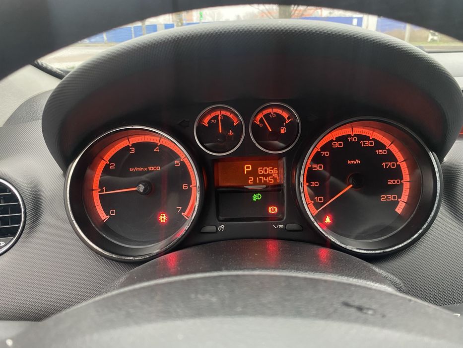 Peugeot 308/автомат/1.6