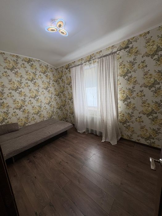Сдам отличный дом 4 к 150 м Киевский район, можно с собакой большой !