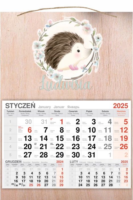 kalendarz 2025 jednodzielny drewniany prezent z jeżykiem dla dzieci +