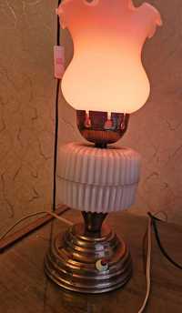 Lampa na stolik z kloszem