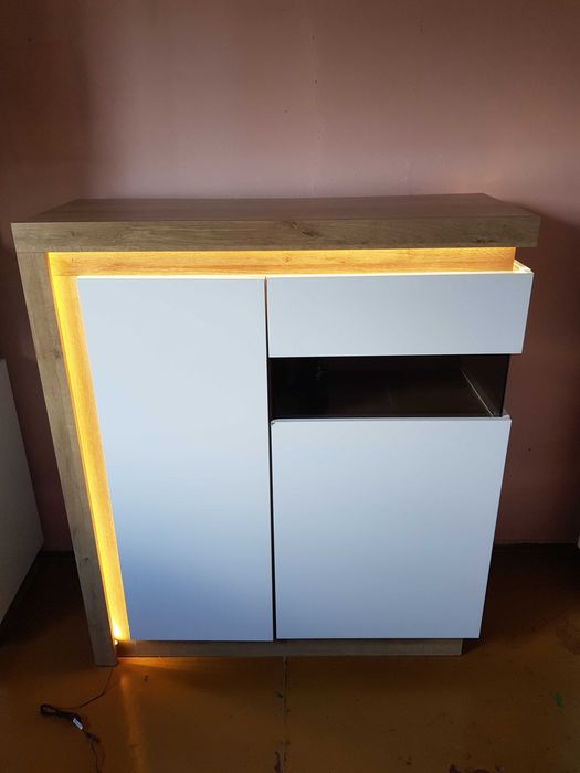 Komoda/witryna LYON z podświetleniem LED