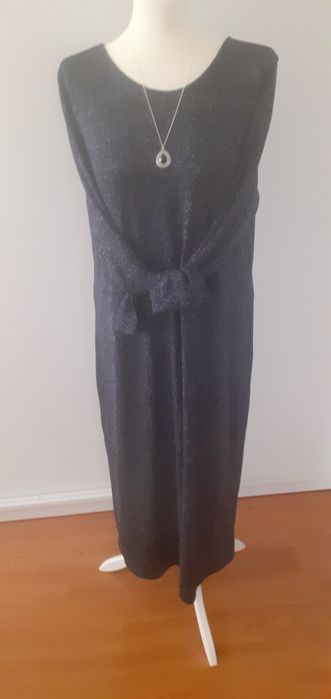 Granatowa sukienka z metaliczną nitką  roz.44