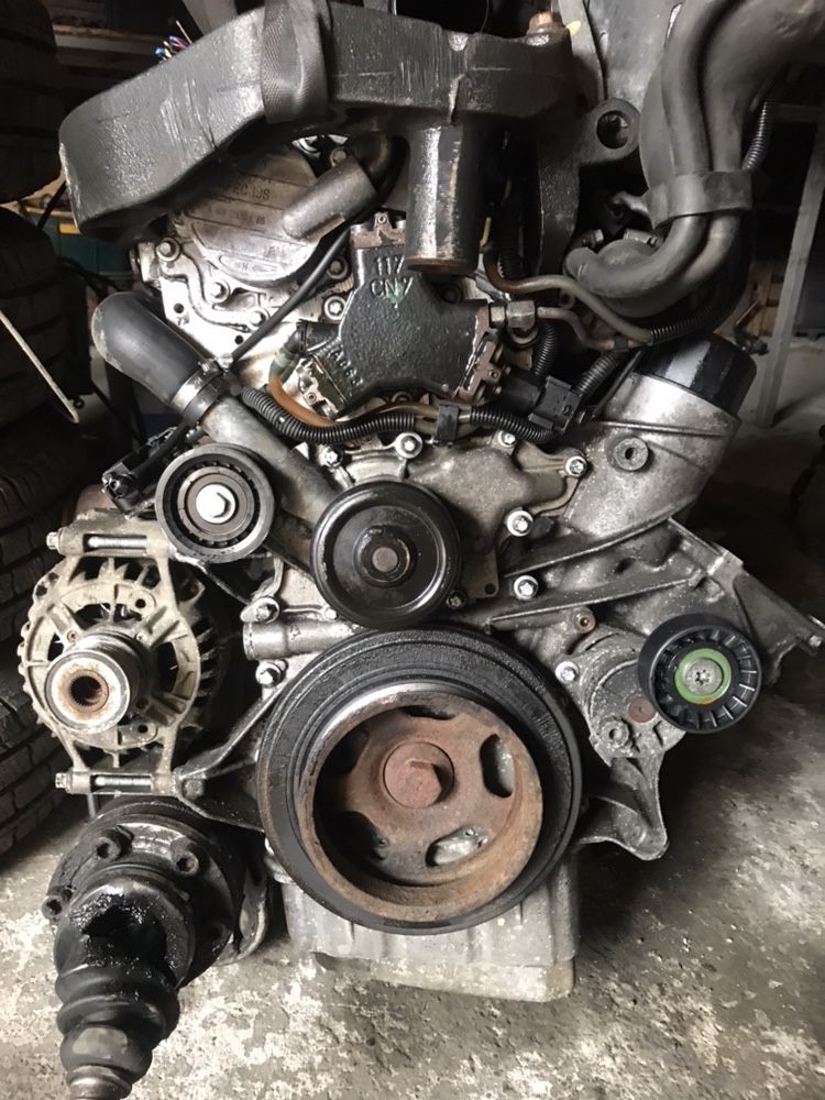 Двигатель двигун Vito 638 2.2 cdi om611