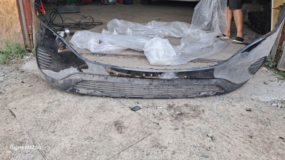 Передня решітка на мерседес