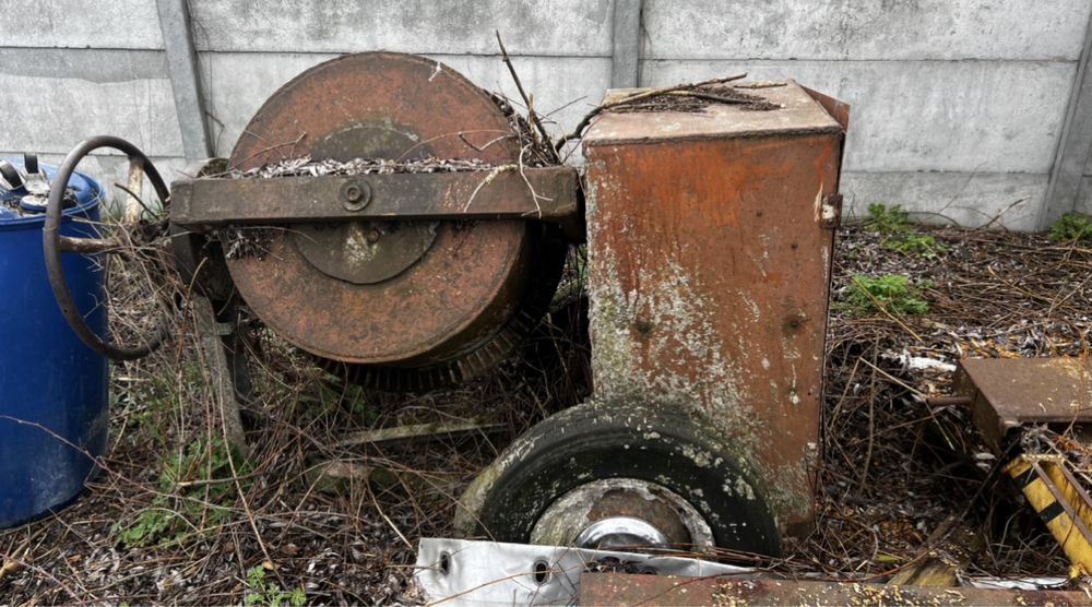 ‼️OKAZJA‼️ Betoniarka 250 i stół wibracyjny do bloczków betonowych.