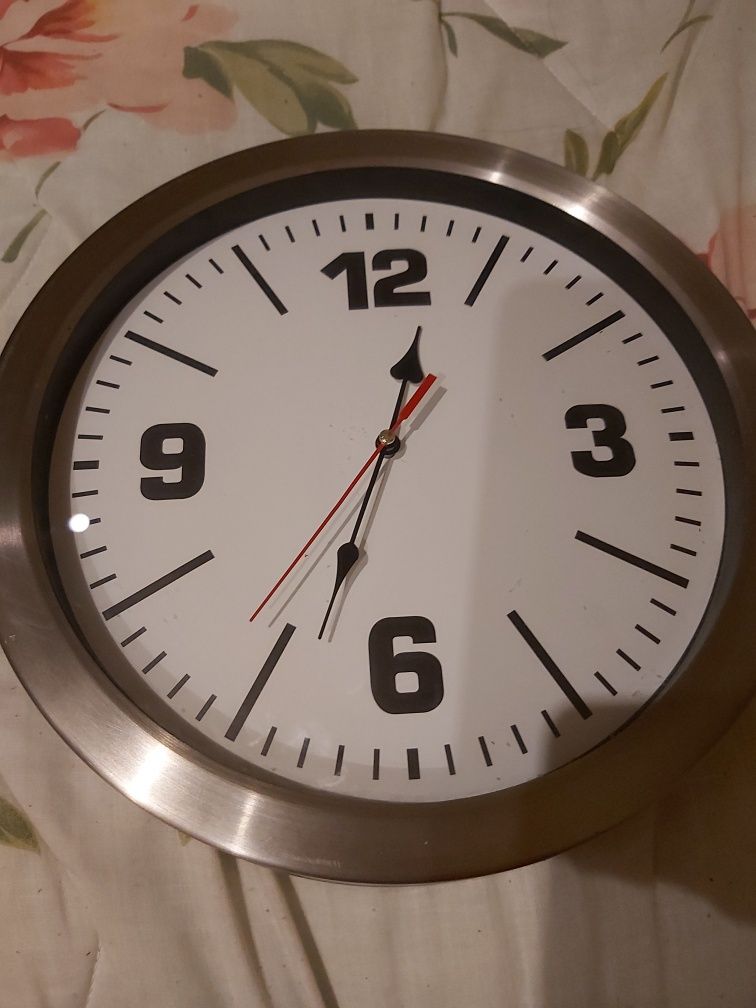Zegar srebrny scienny srednica 30 cm