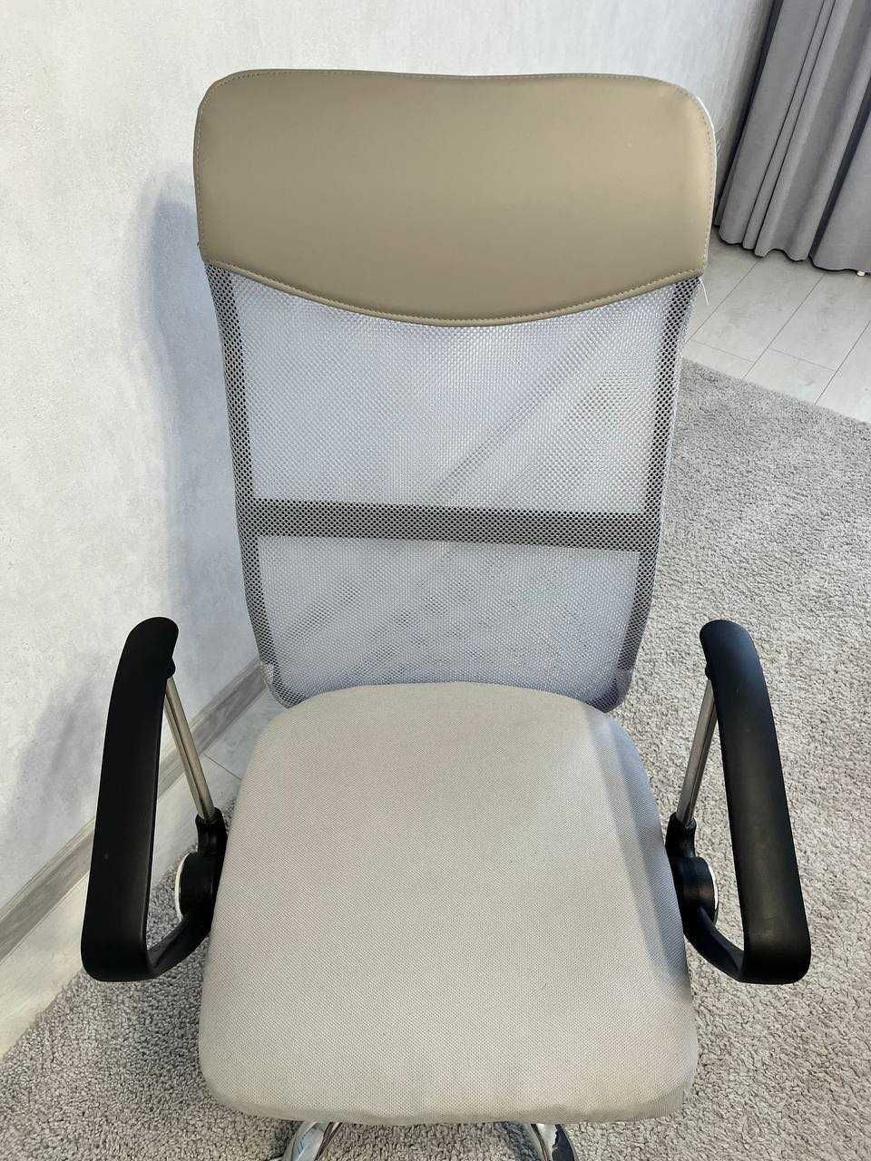 Продам офісне комп'ютерне крісло