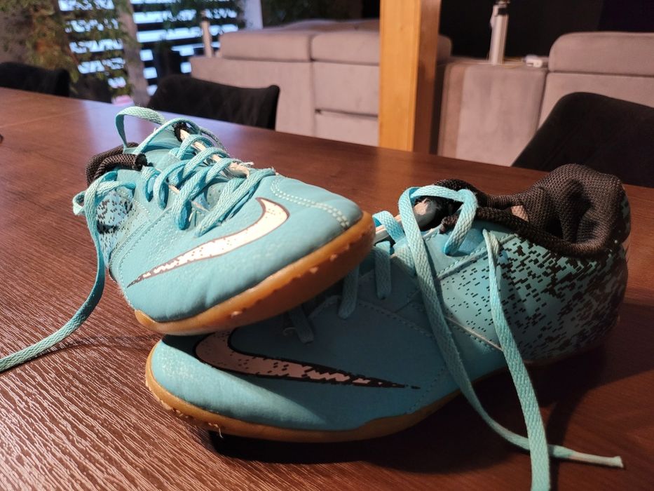 Halówki Nike 36,5 stan bdb
