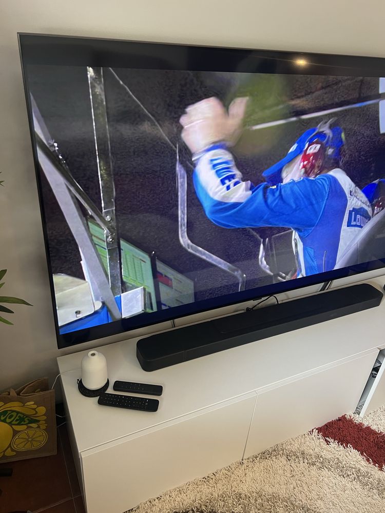 Samsung QLED 75’ + JBL 1000