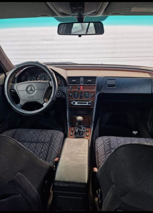 Mercedes Benz C220