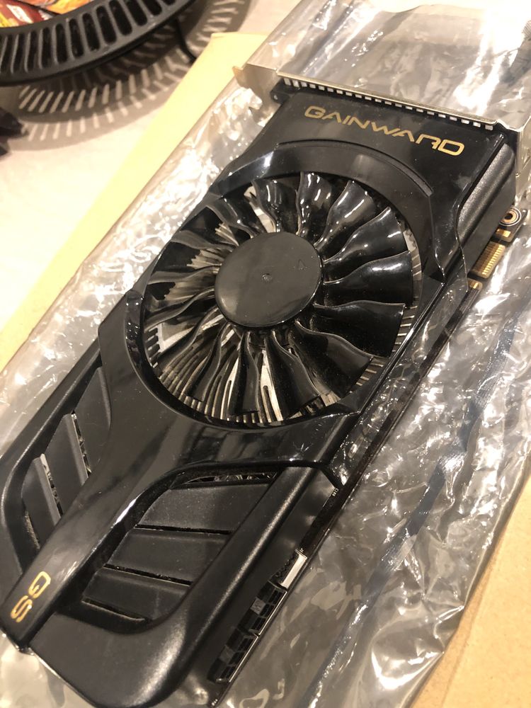 Karta graficzna GEFORCE GTX560 GDDR5