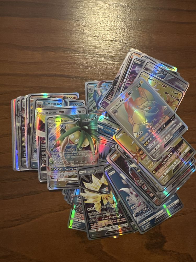 Vendo lote 38 cartas brilhantes Pokemon TCG leia a descrição