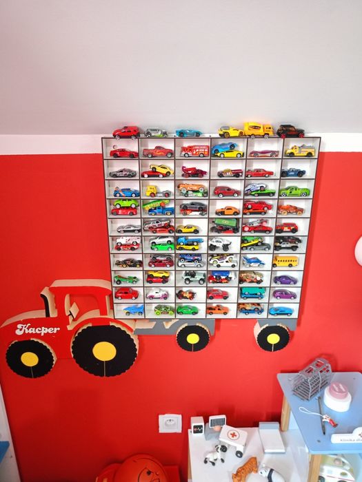 Traktor półka z autkami hot wheels