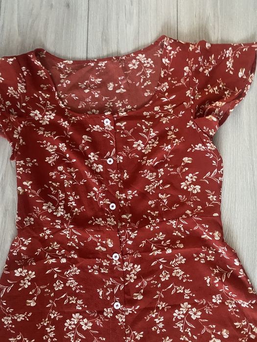 Гарне літнє плаття з біркою