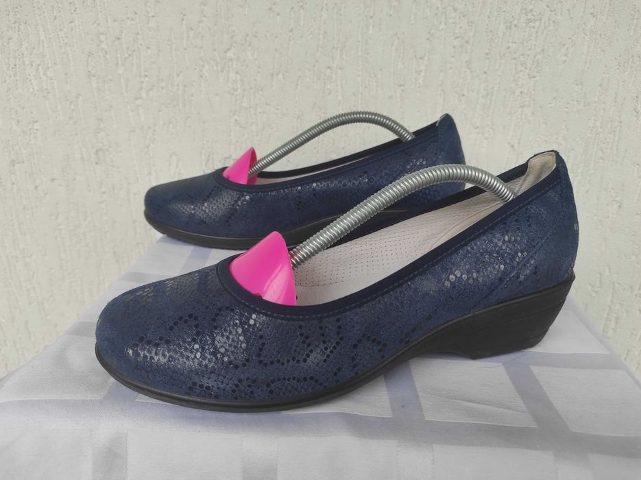 Стильние кожанние туфли Clarks р. 38.5-39