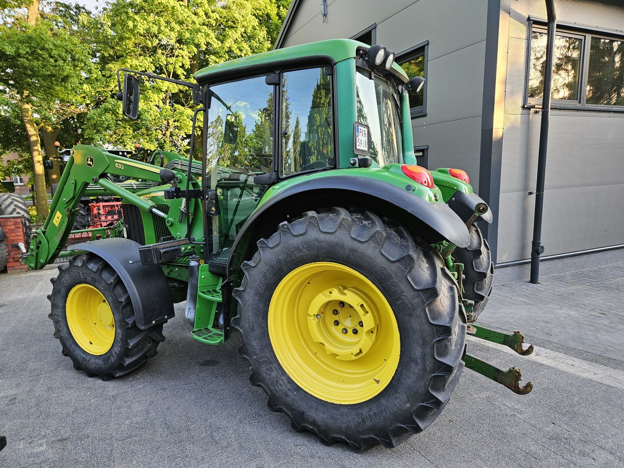 John Deere 6120, 6100RC