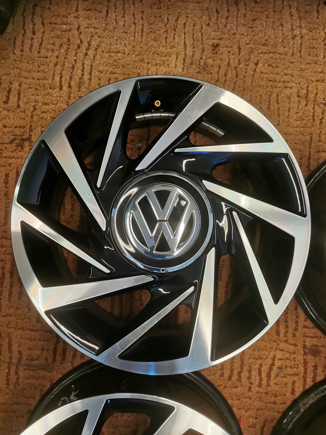 Felgi aluminiowe 15" 4X100 5.5J  ET41 Volkswagen