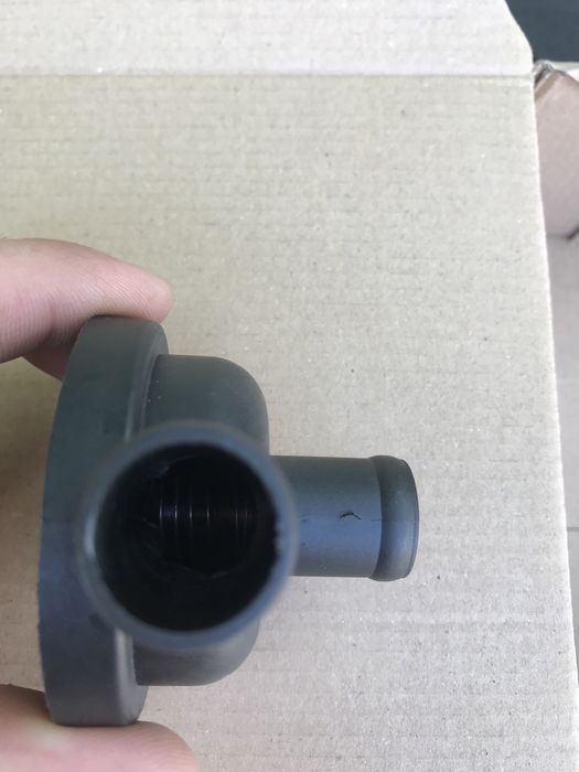 Клапан Вентиляции картерных газов