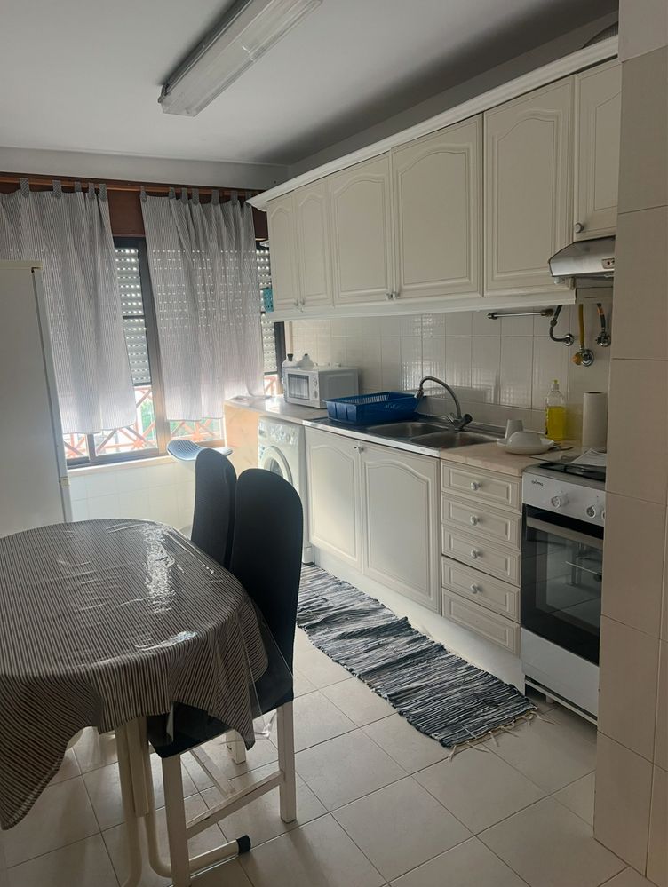 Quarto para arrendar