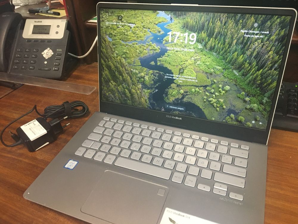 ASUS VivoBook S14 | I7-8550U * 16GB RAM * 512GB SSD | c/ defeitos