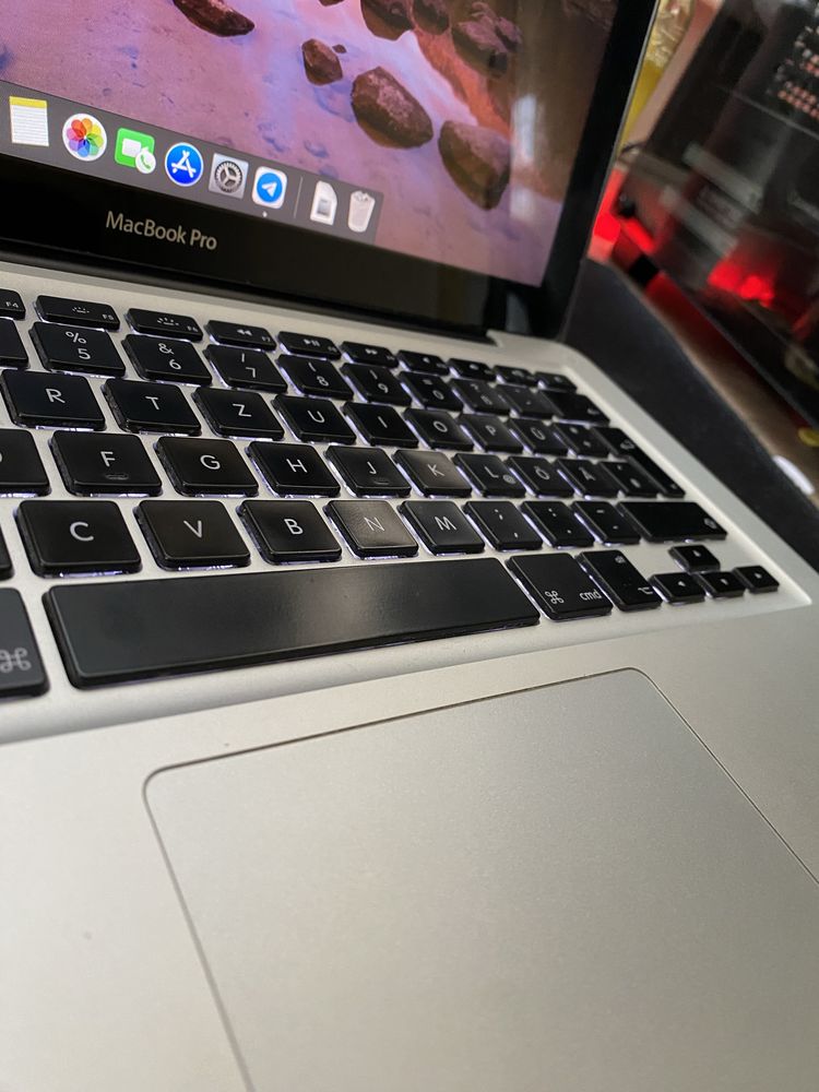 MacBook Pro ( 13-inch, Early 2011 )