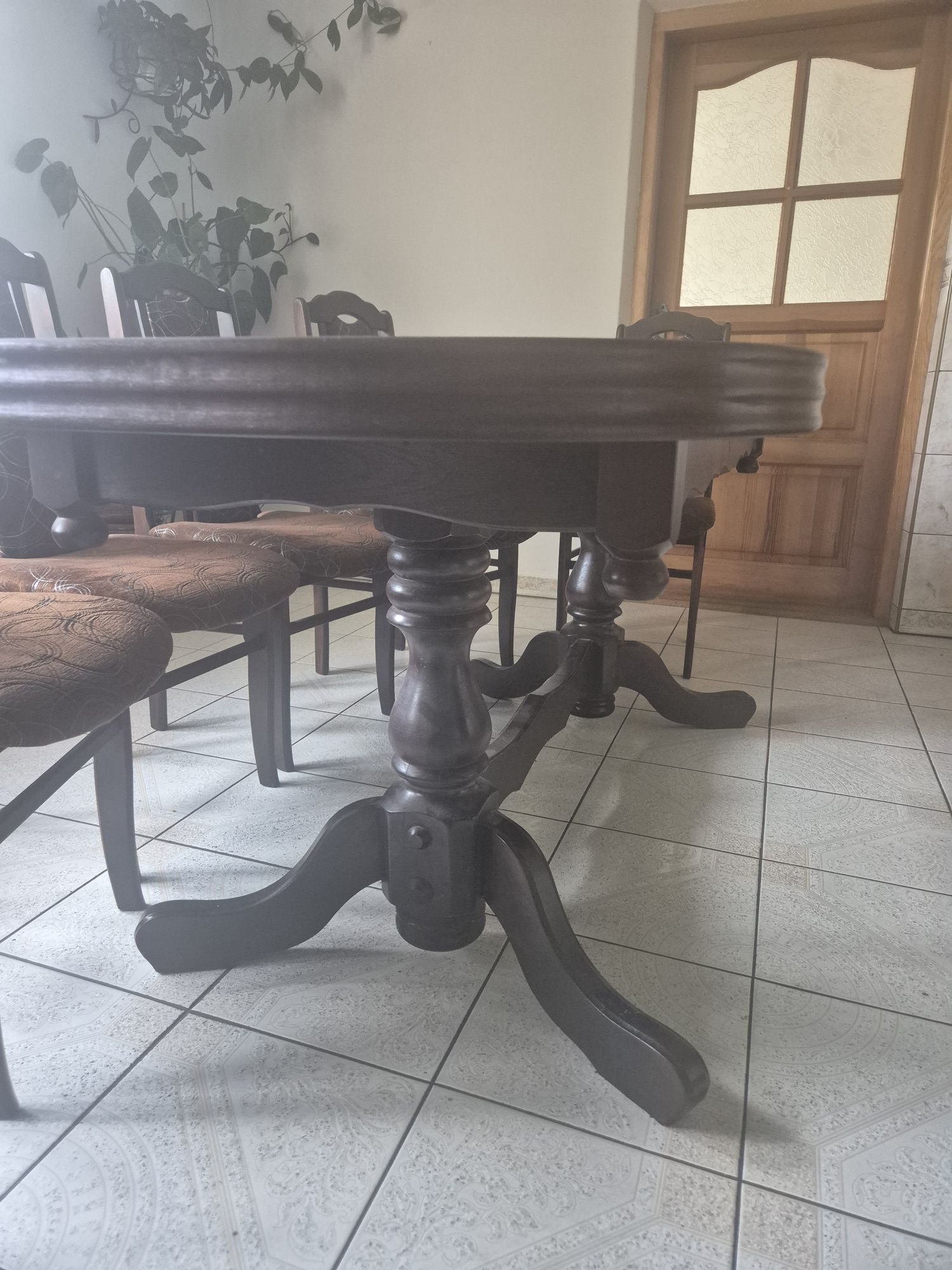 Sprzedam stół i krzesła