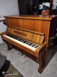 Pianino Legnica BDB